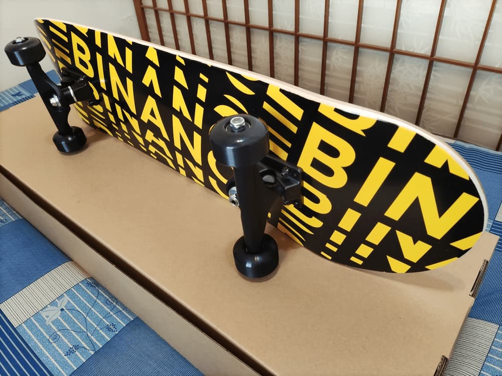 幣安訂製滑板展示 幣安訂製滑板展示